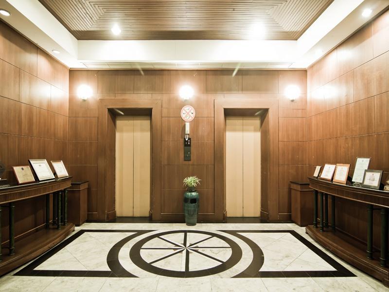 Laithong Hotel Убонратчатхані Екстер'єр фото